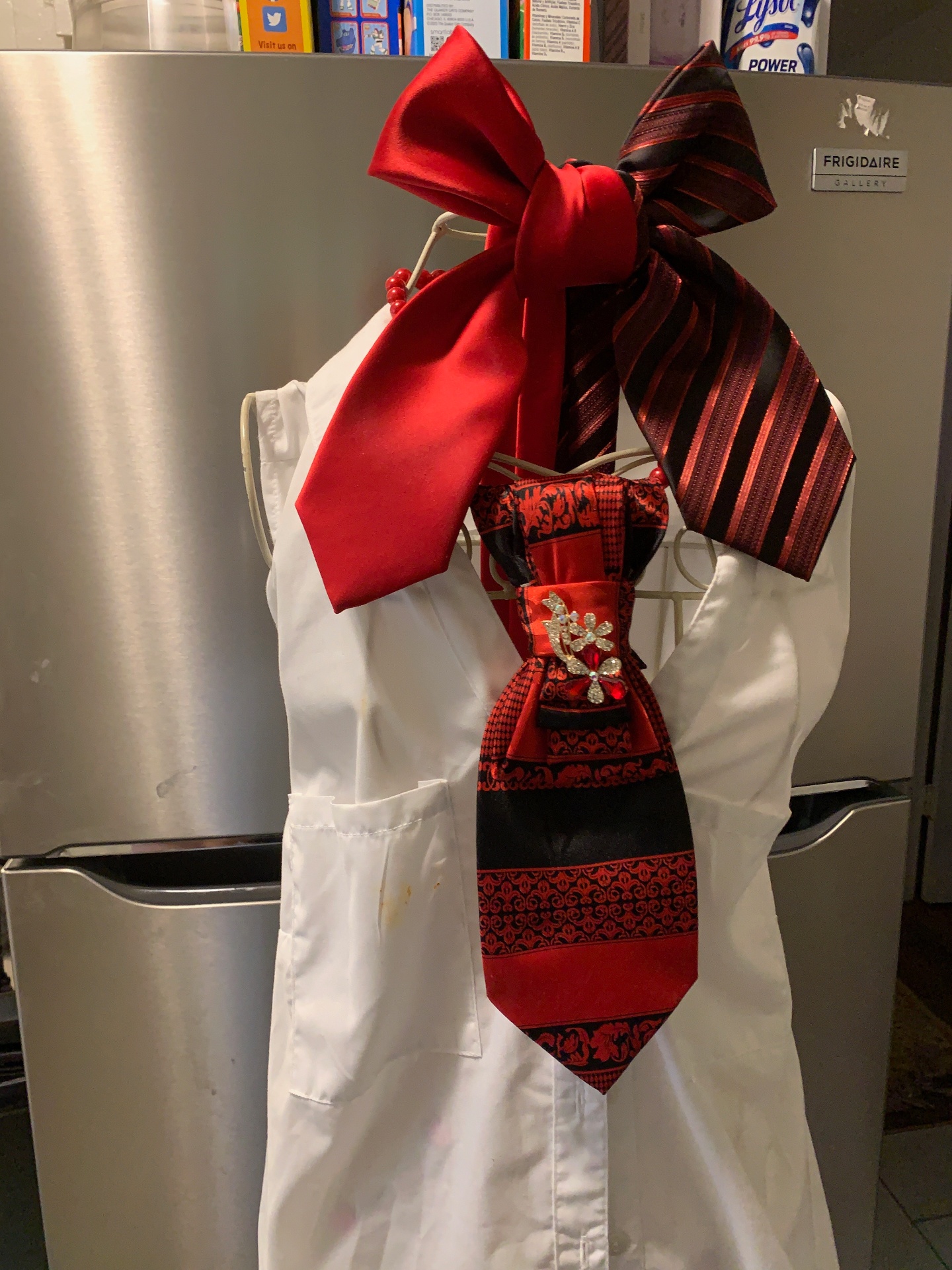 Crimson Damask Trio Set